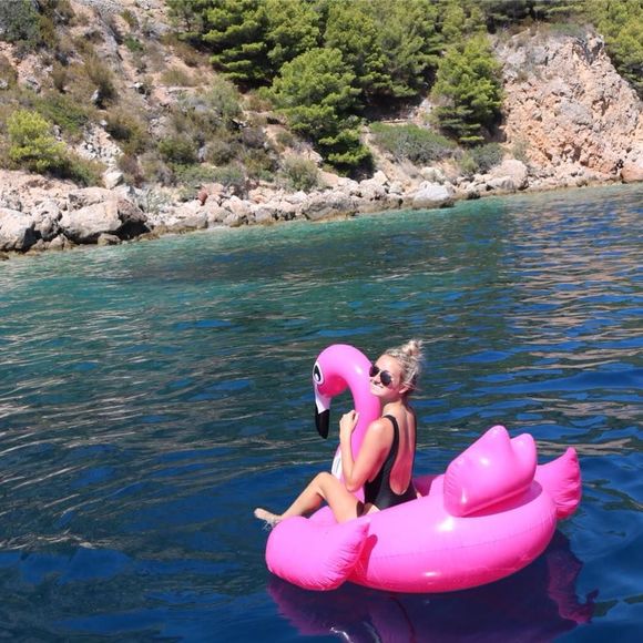 Meet your Posher, Lauren - Picture 1 of 1